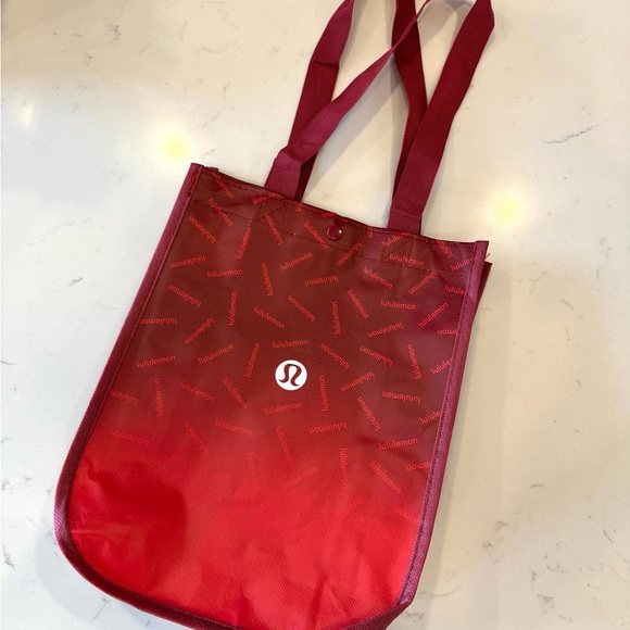 Lululemon Athletica Red Logo Tote 🍋 Small size 🍋🍋🍋🍋🍋 - Picture 1 of 9